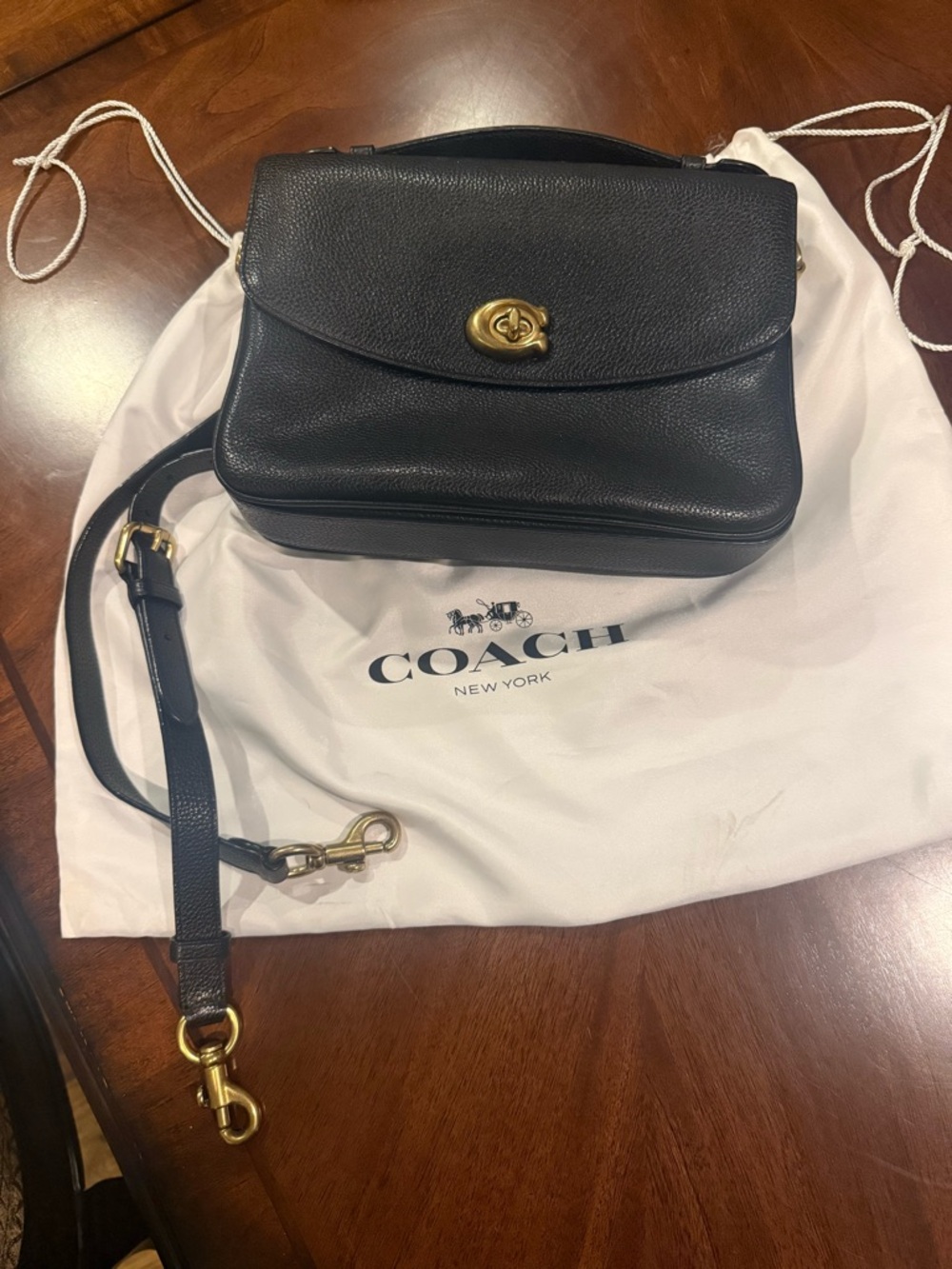 Original Coach CassieBlack Pebbled Leather Turnlock Crossbody with Gold Hardware